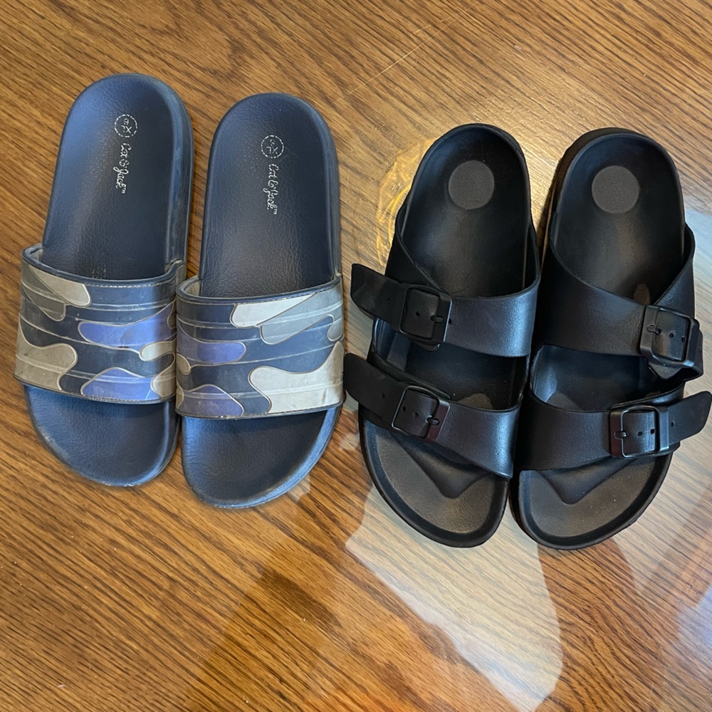 Boys slide on sandals
